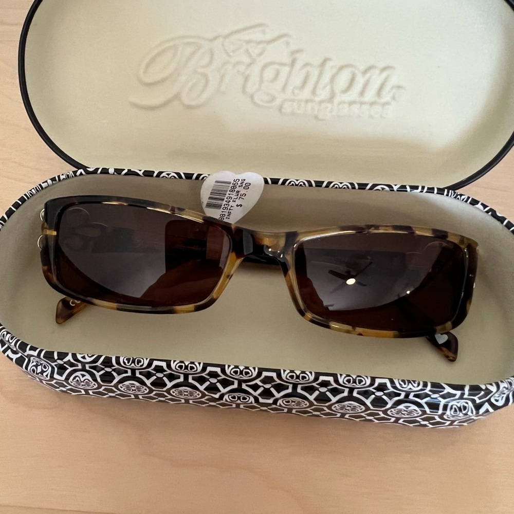 Brand New Brighton sunglasses with daisy and rhinestone accent.
